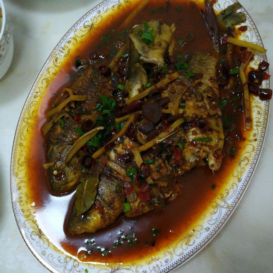 红烧鲫鱼