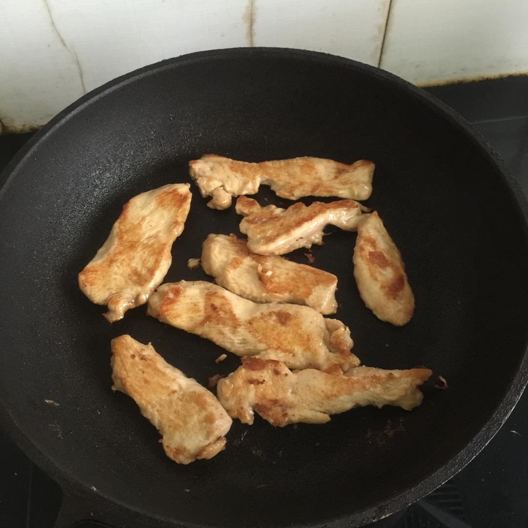 蚝油煎鸡胸肉（真的只要腌了就炒鸡嫩！（新增微波式