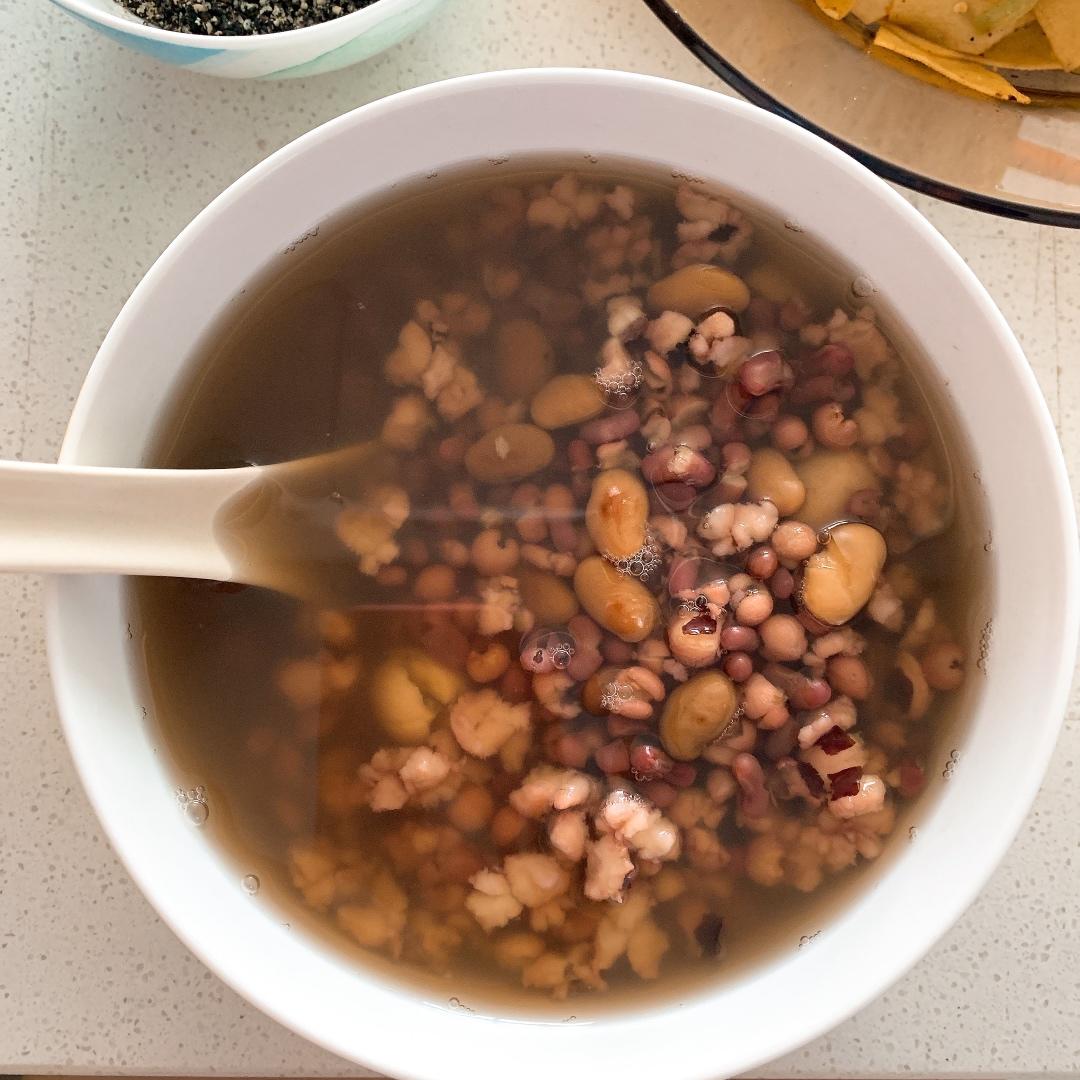 哆啦美橙做的赤小豆薏米芡实汤