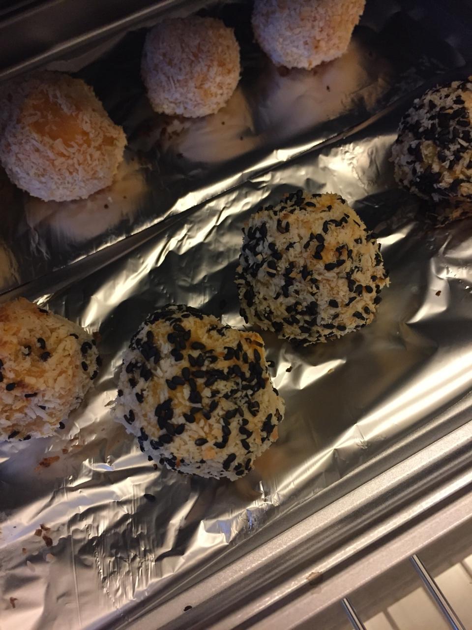 椰丝红薯燕麦球