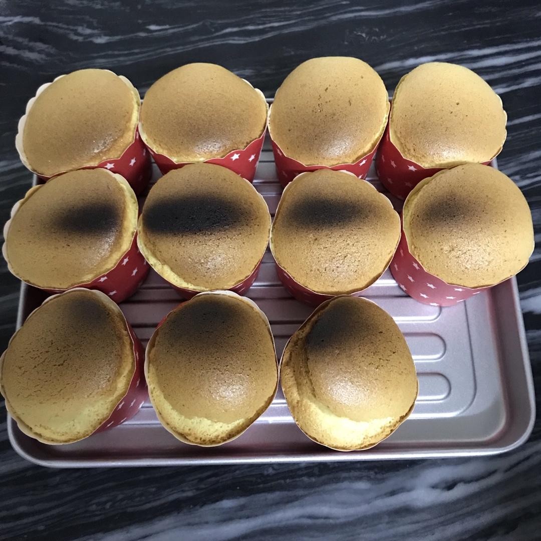 纸杯蛋糕 8寸戚风蛋糕的量