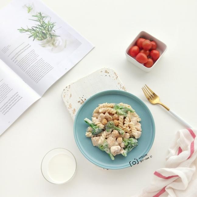 白酱鸡胸肉意面的做法