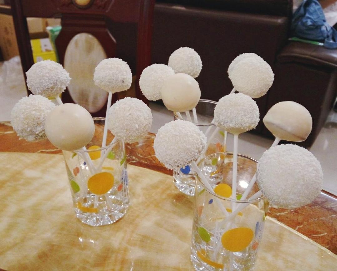 笑脸雪球棒棒糖蛋糕—乐葵棒棒糖模具（免打发）