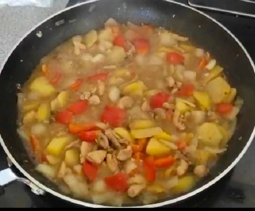 新疆沙湾大盘鸡