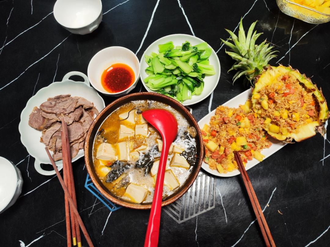 闷个黄骨鱼，黄丫头，黄鸭叫，家常简单味的！