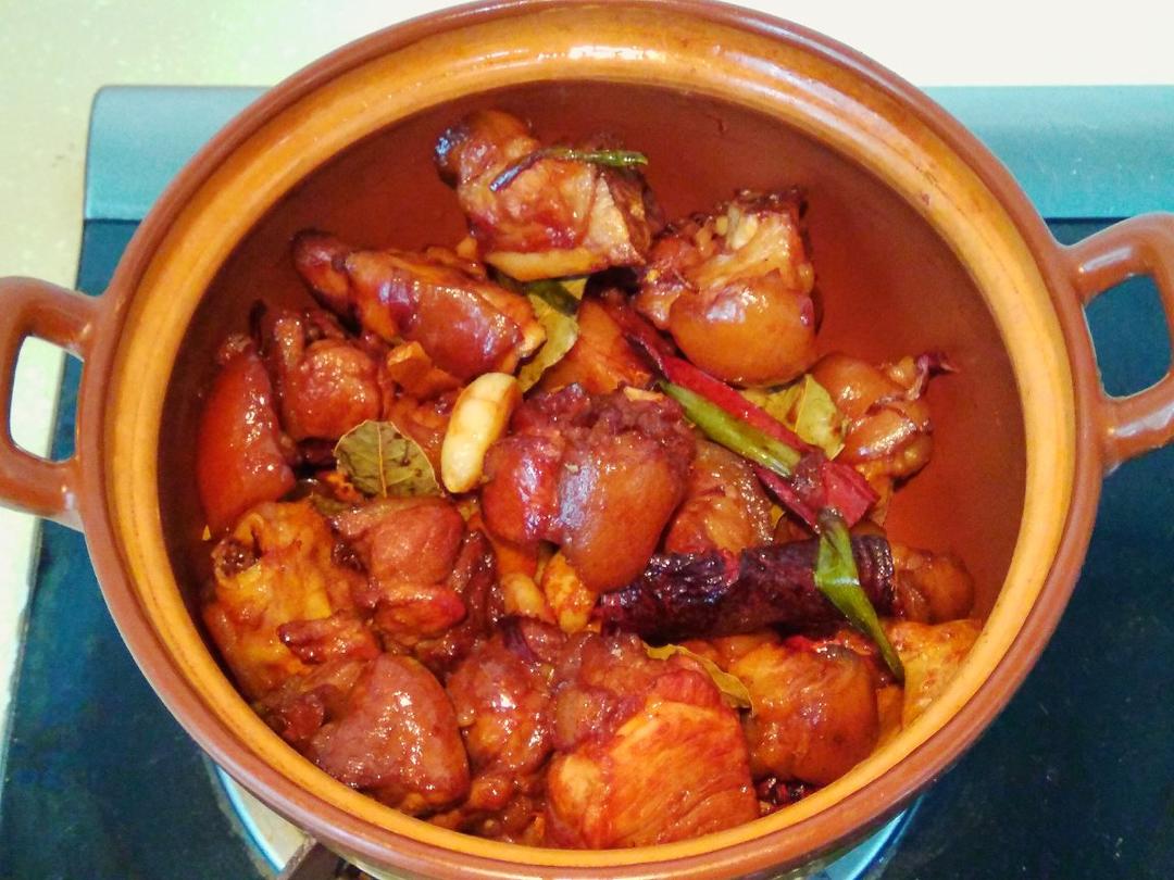 美味的家常菜：红烧猪蹄