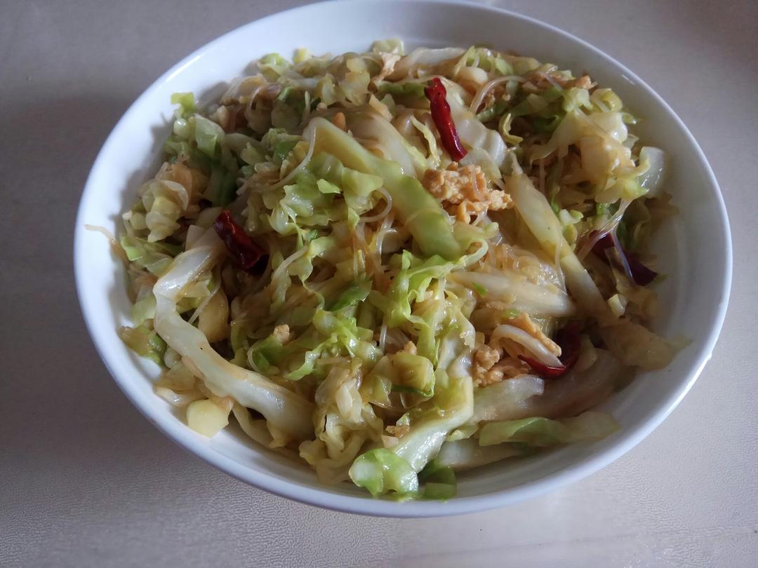 包菜粉丝炒鸡蛋
