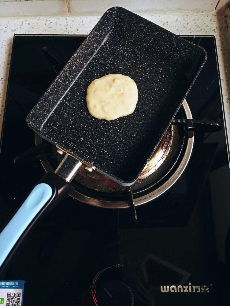 【减脂早餐】无油香蕉松饼（超简单）