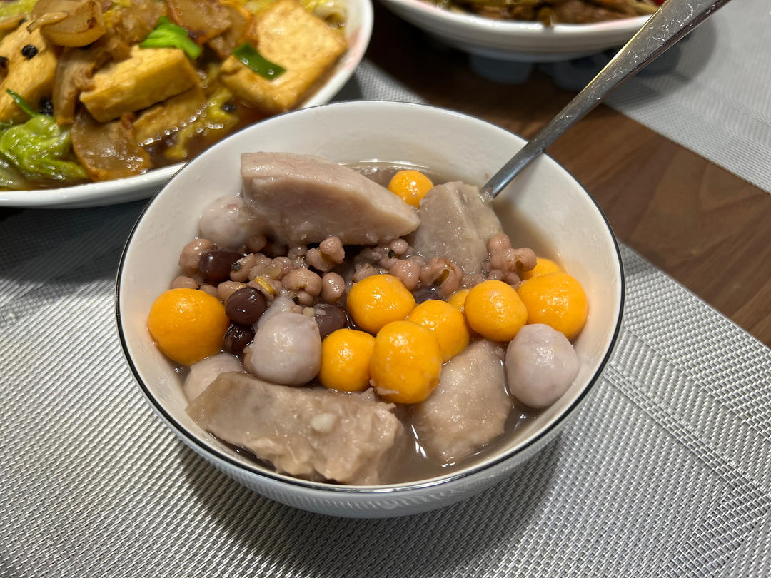 ㊙️冬季必喝养颜补血～桂花红豆芋头汤🌟
