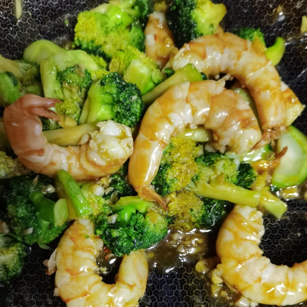 减肥去脂的西兰花炒虾仁