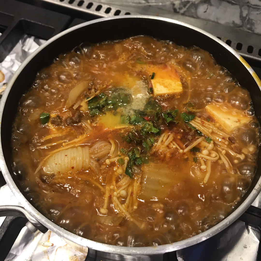 韩国大妈亲授— 韩式泡菜豆腐汤