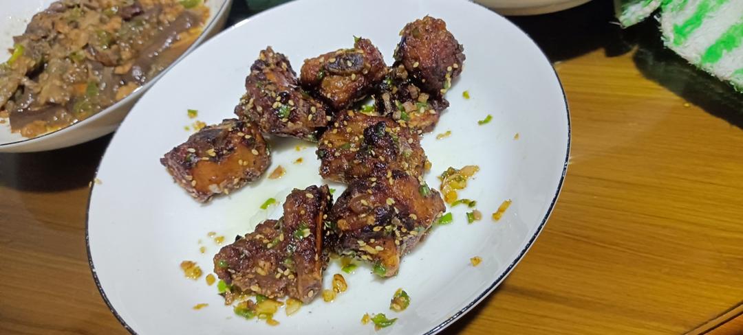 好吃不油腻的话梅排骨，不比蒜香排骨差