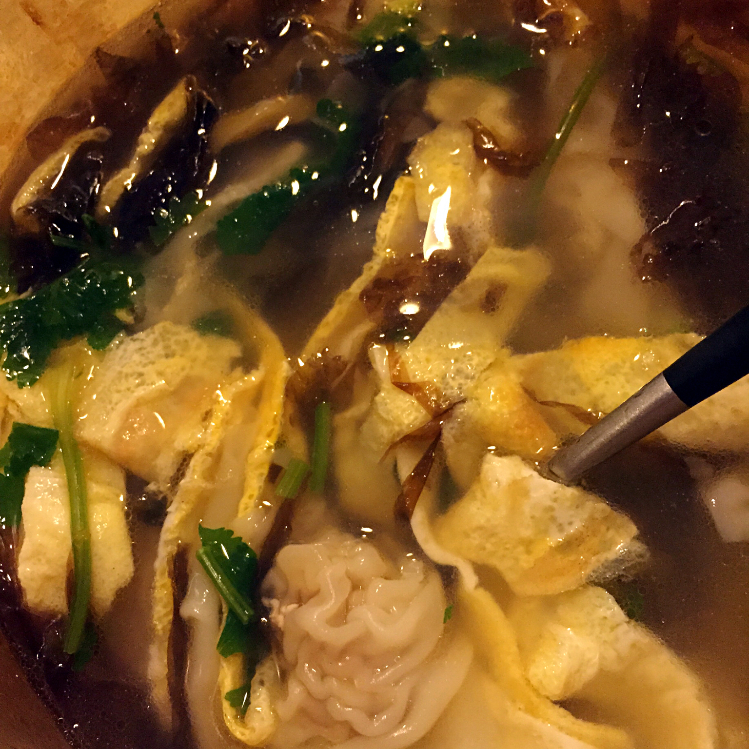 鲜肉虾仁玉米馄饨