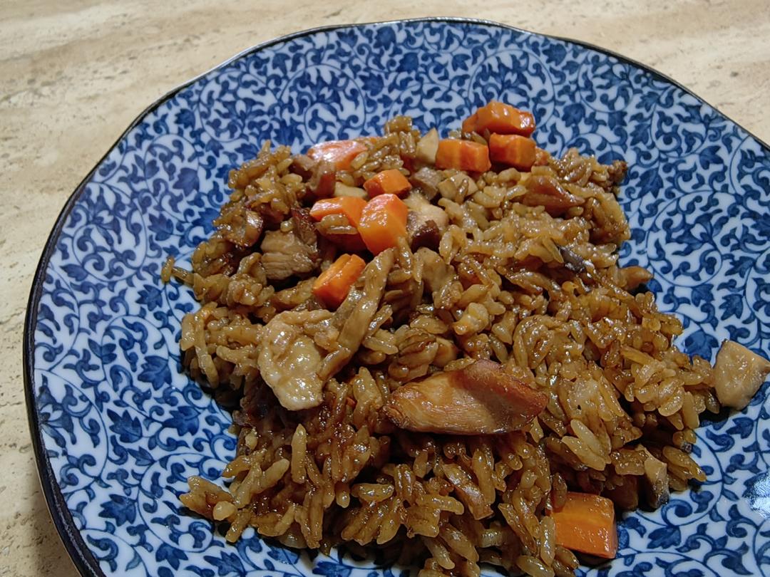 辣妹美食｜第二十六集 ㊙️香菇鸡腿焖饭🍗