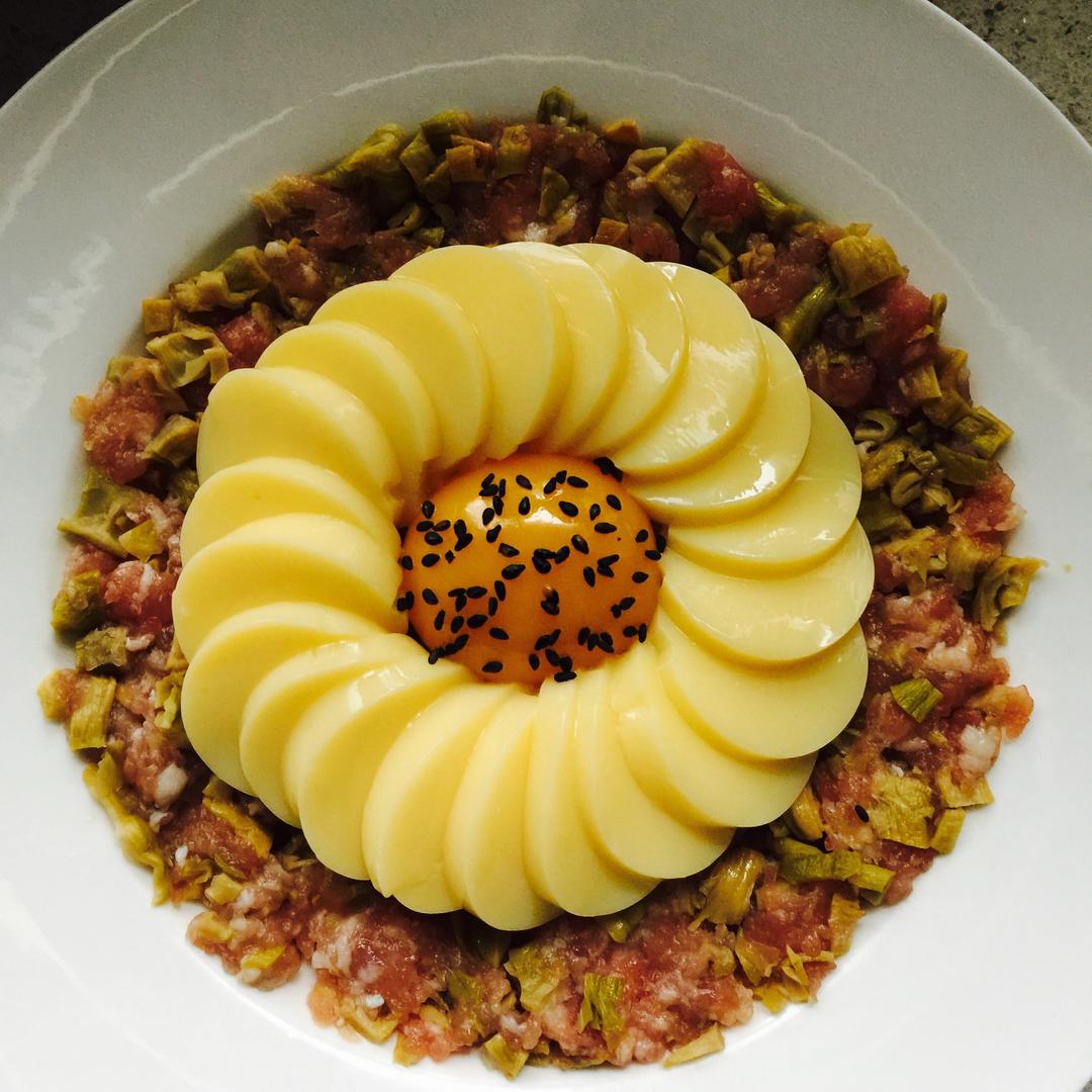葵花肉饼蒸蛋的做法