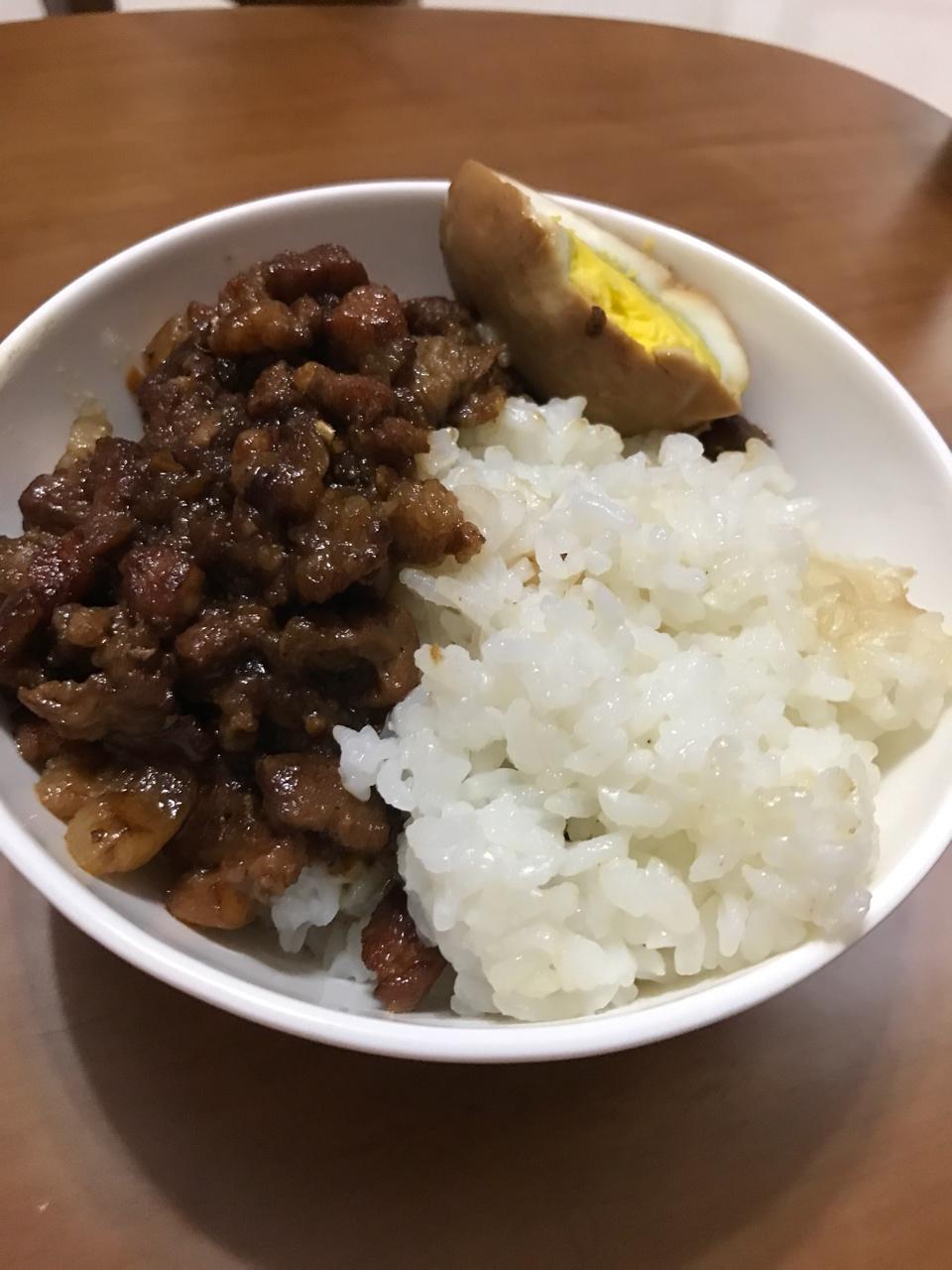台式卤肉饭