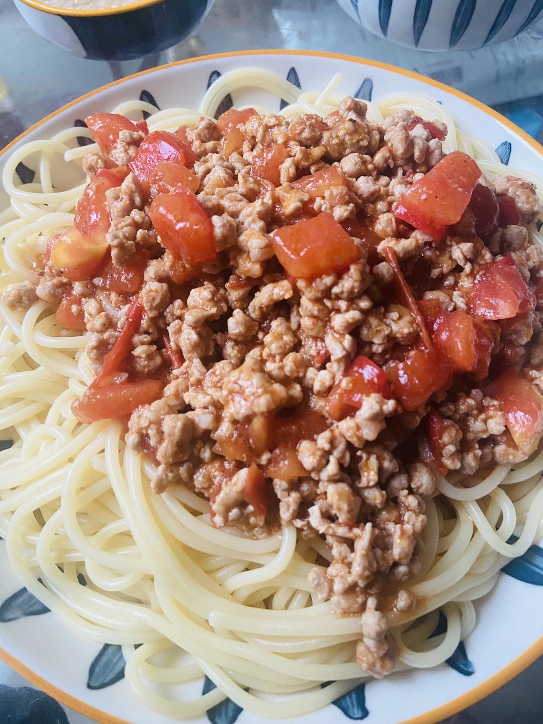 简易番茄肉酱意面