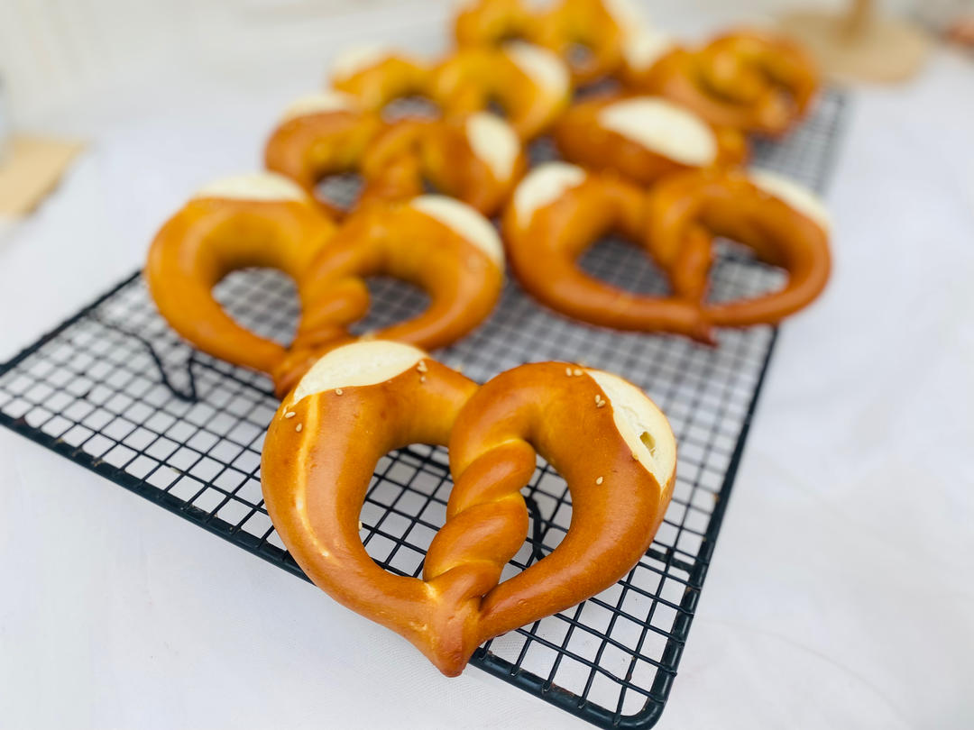 德国碱水面包/普雷节/中国结/绣球/红豆碱水棒/五股辫/六股辫/碱水球