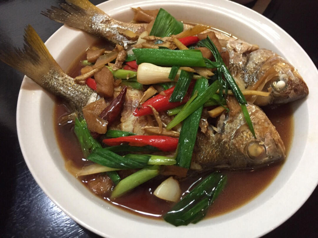 柠檬艾美丽做的黄翅鱼酱油水