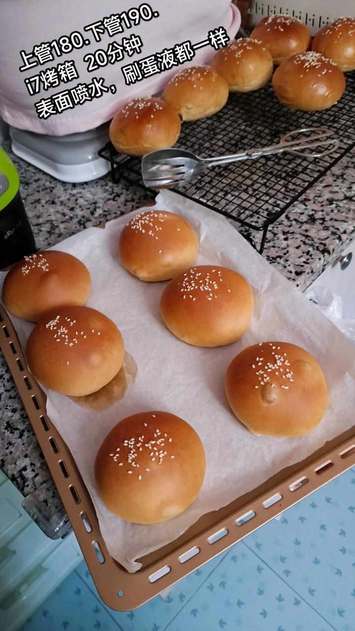 最好吃的餐包--鲜奶大餐包