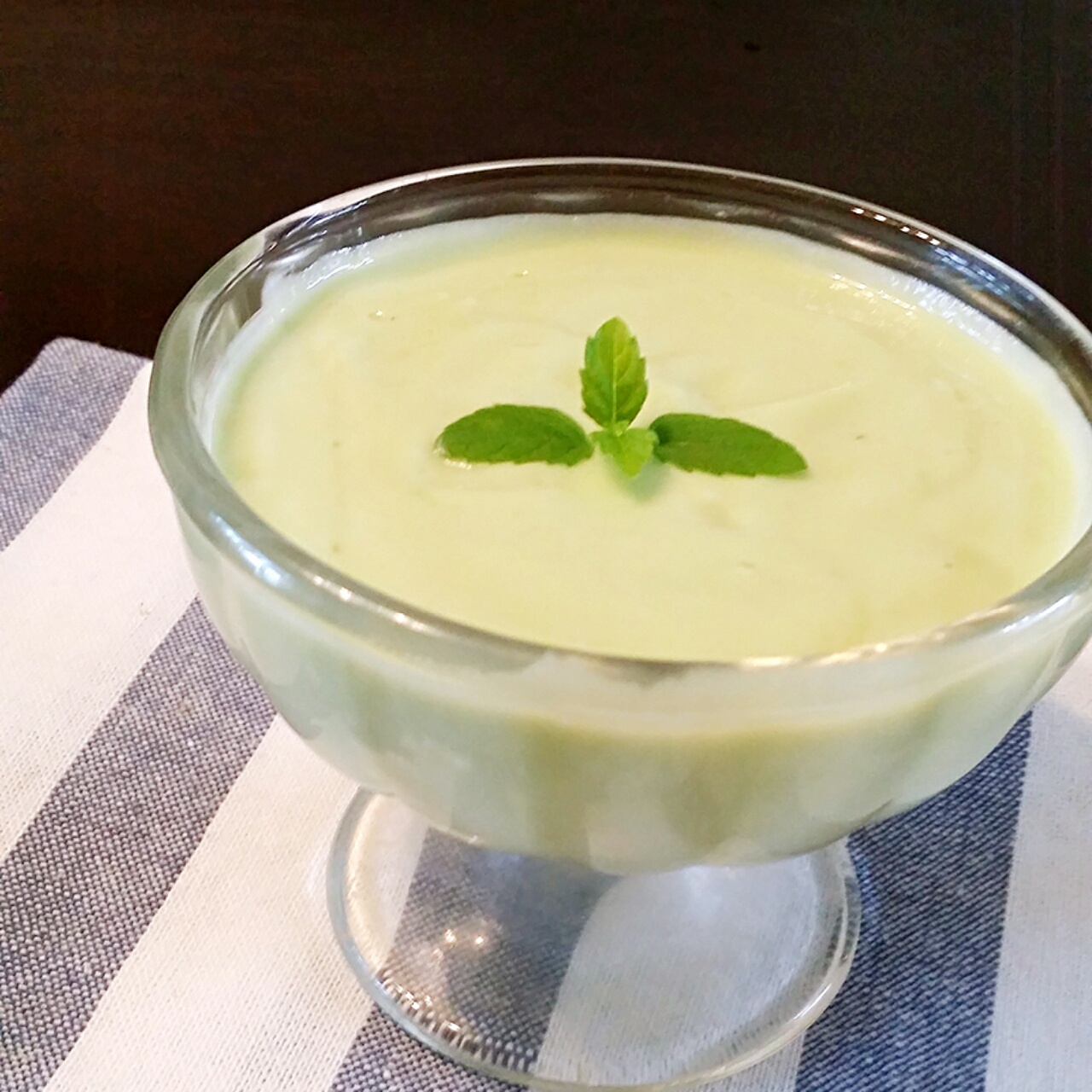 凉爱做的牛油果酸奶