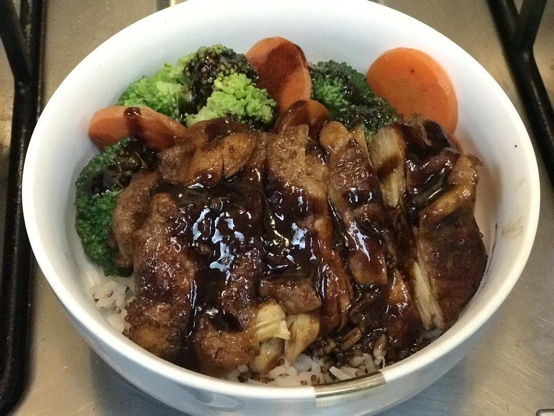 照烧鸡腿饭