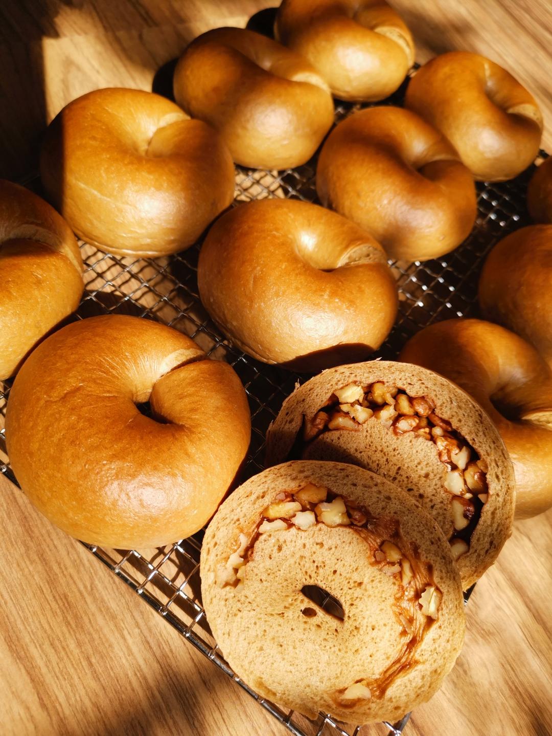 咖啡黑糖核桃贝果