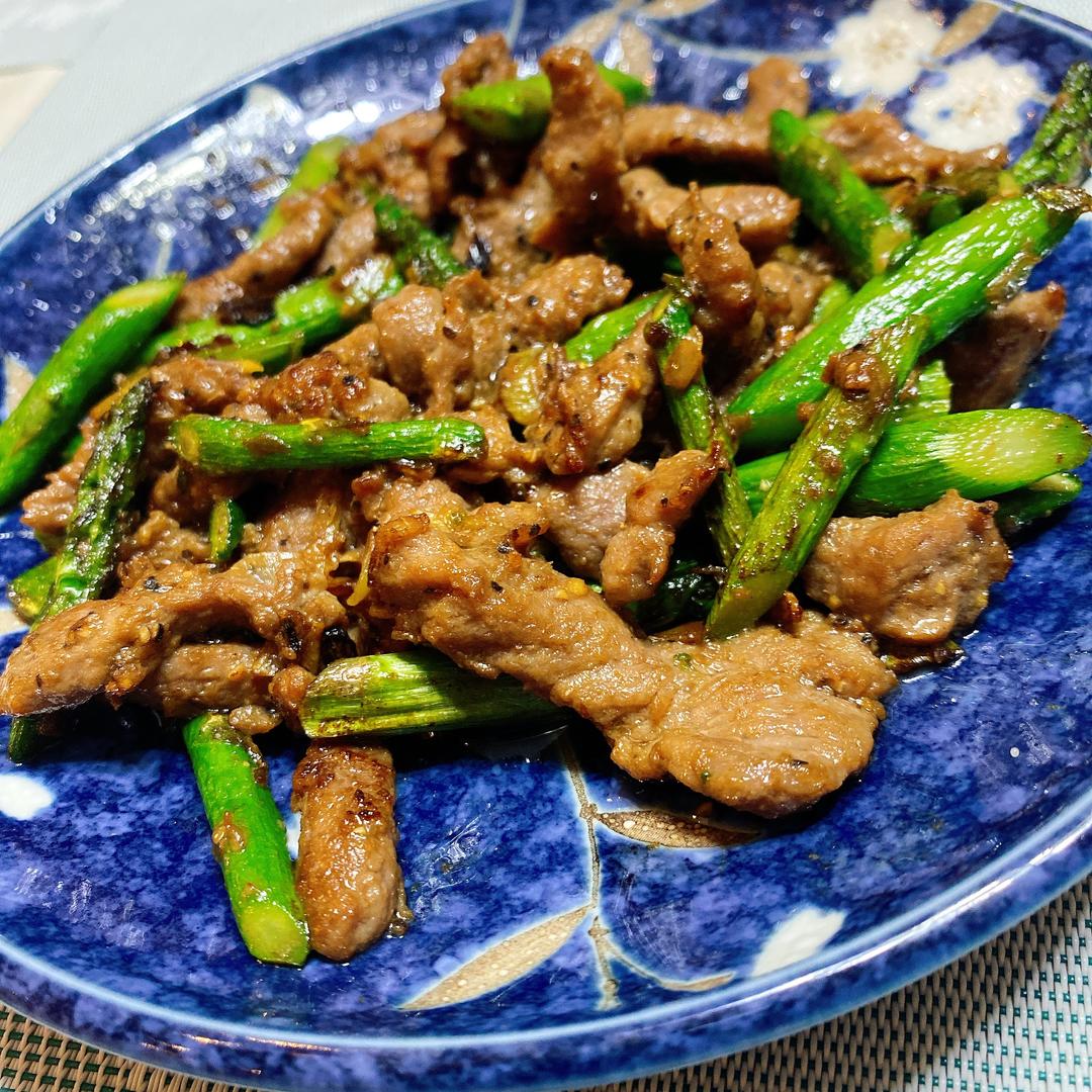 超级简单之“芦笋牛肉丝”