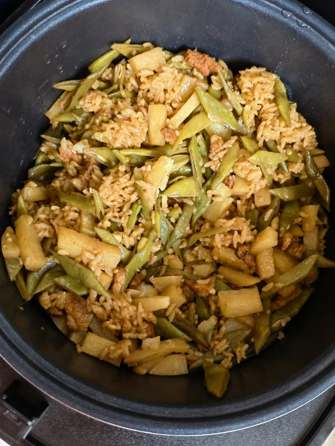 豆角土豆焖饭