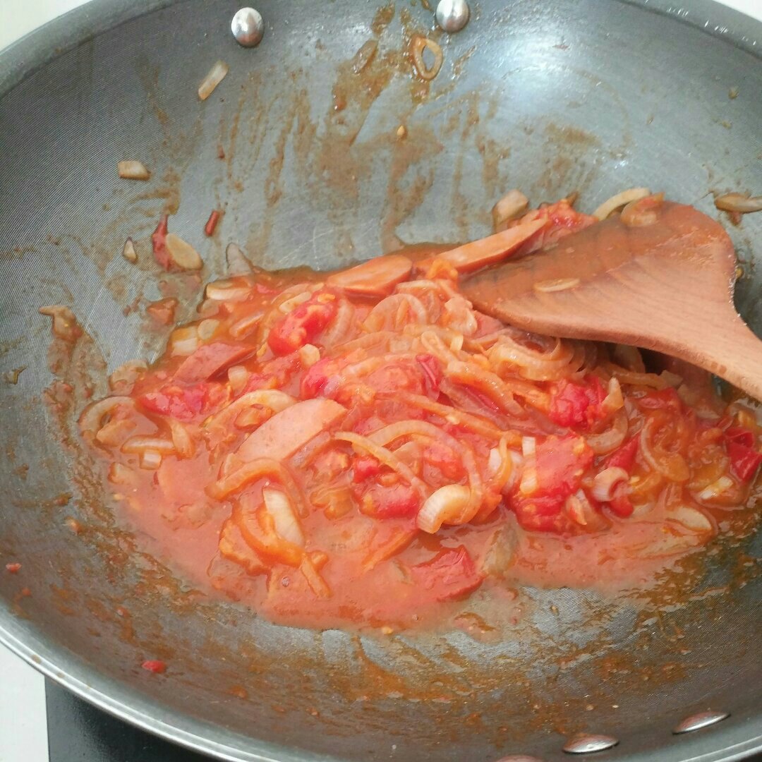 洋葱炒西红柿