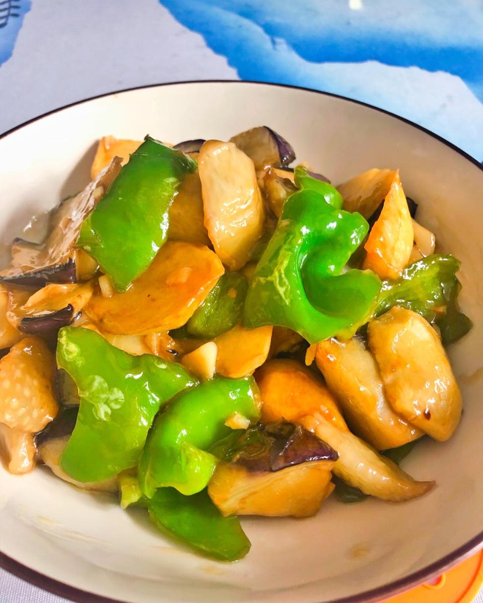 美味的家常菜地三鲜