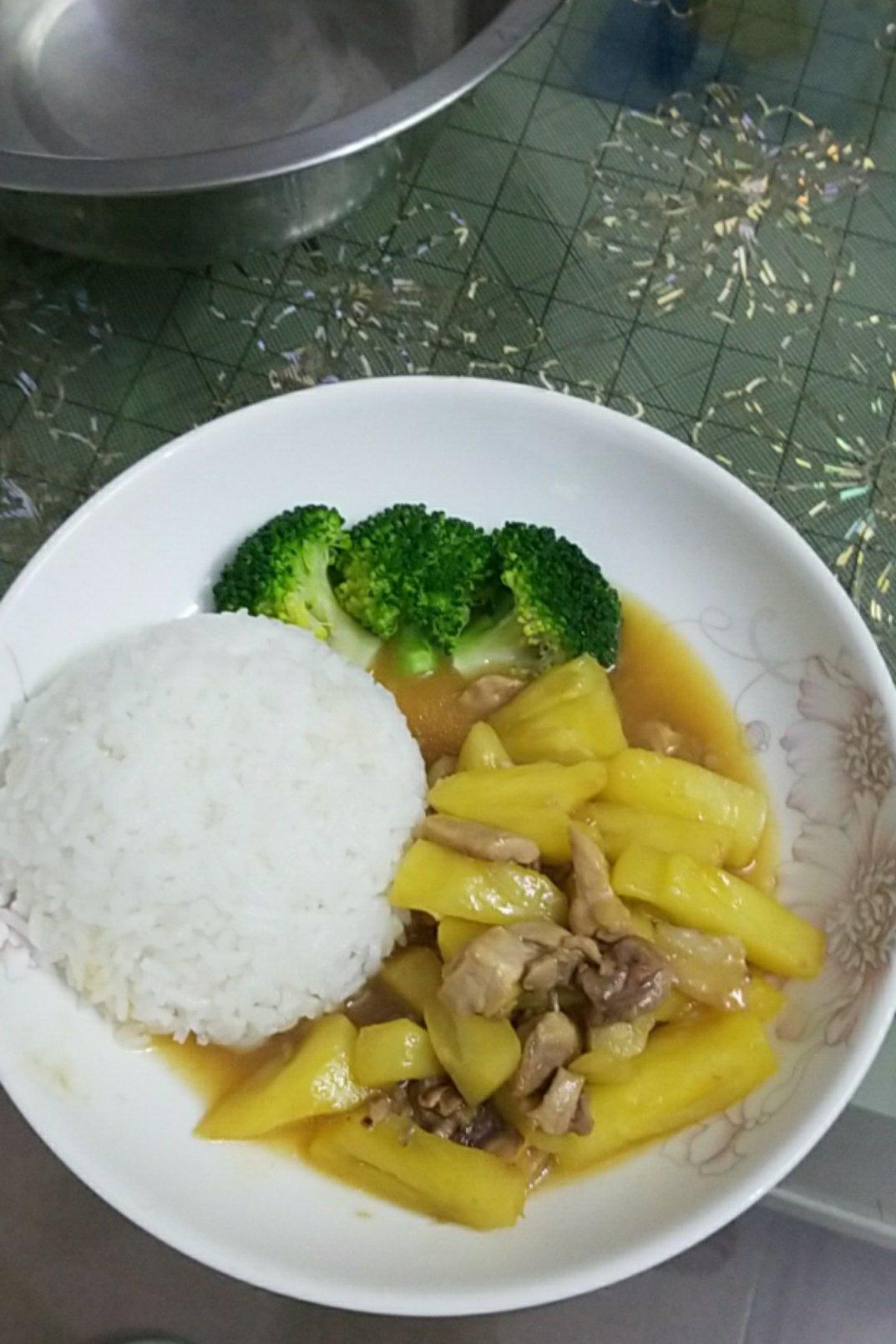 菠萝/凤梨炒鸡肉