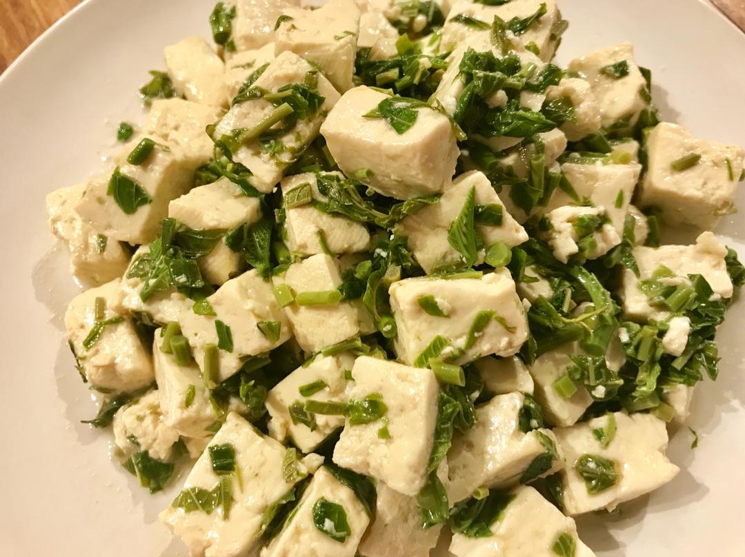 香椿芽拌豆腐