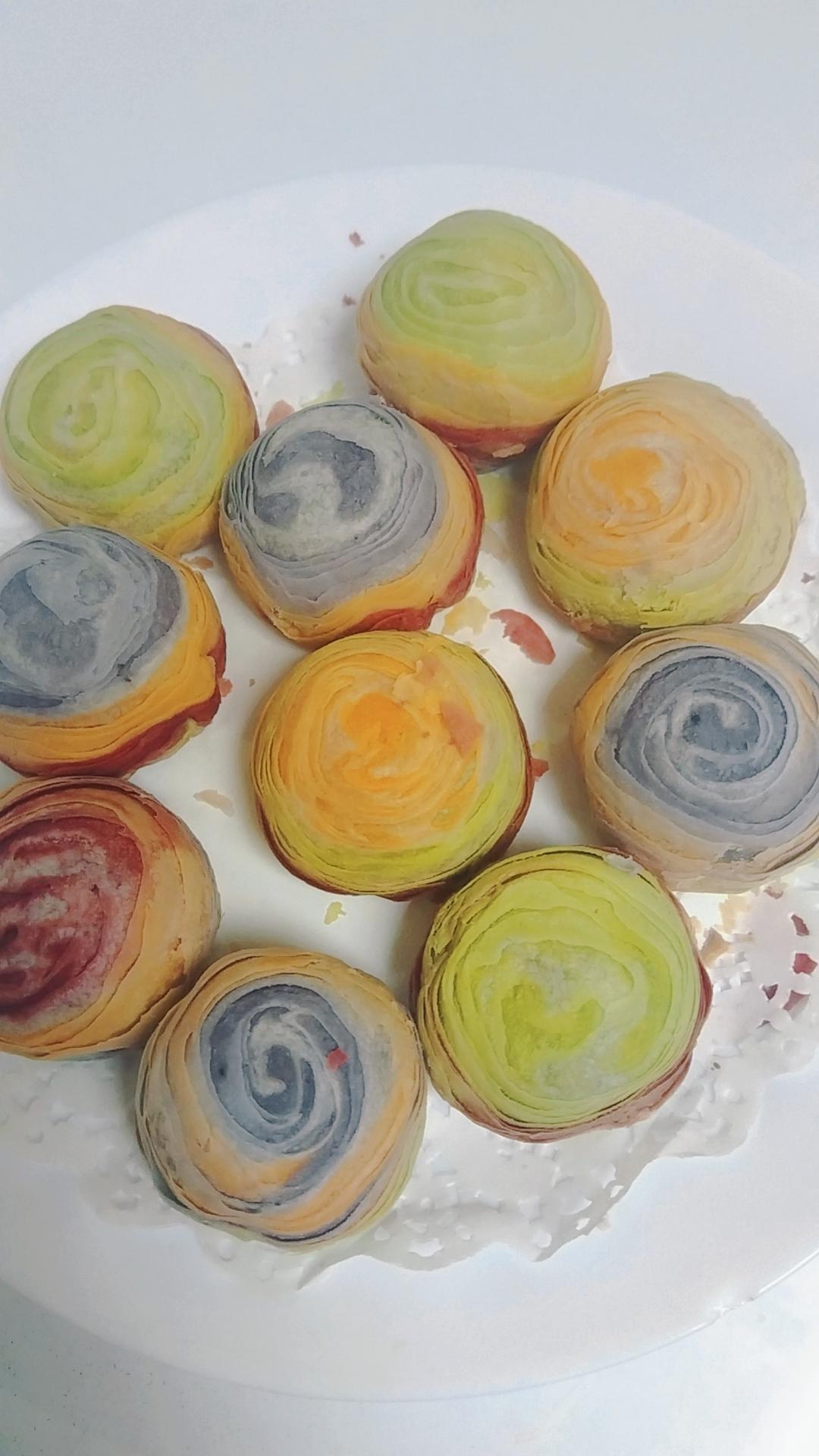 和彩虹一样美腻的彩色紫薯蛋黄酥~~附紫薯馅的做法