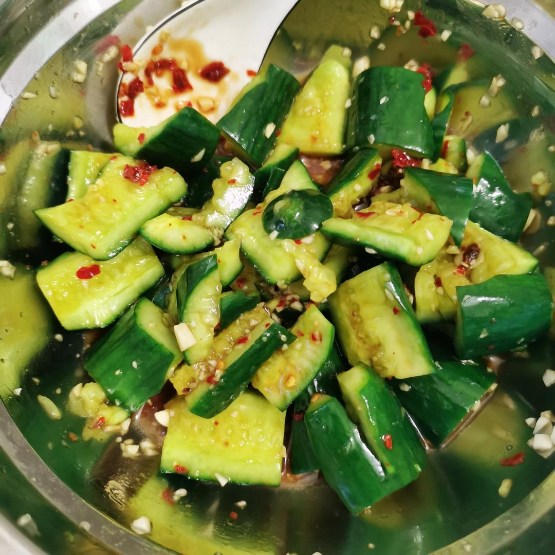 赞不绝口拍黄瓜🥒