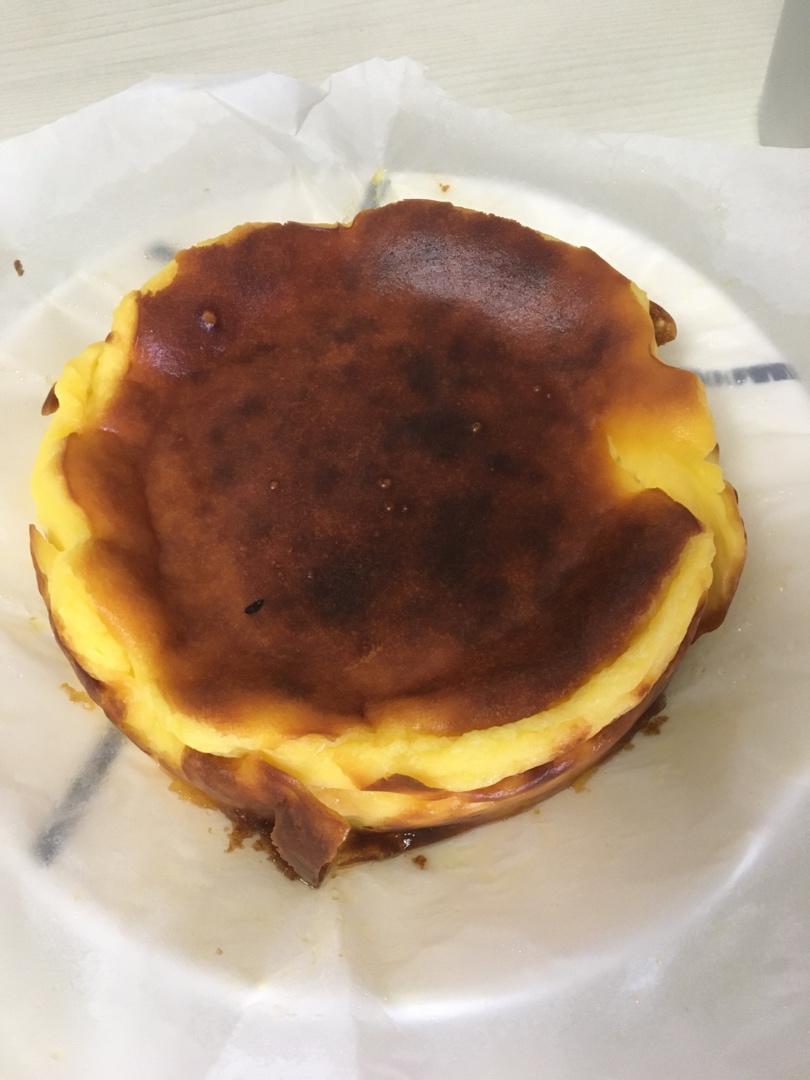 巴斯克式烤芝士蛋糕[超简单][搬运]