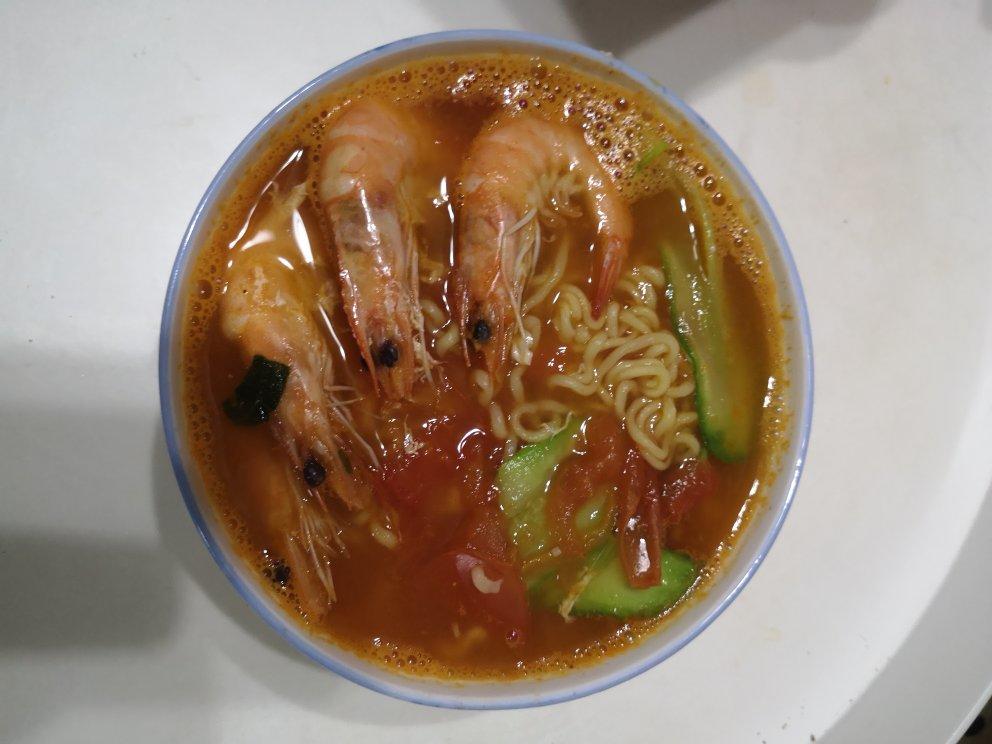 番茄大虾辛拉面(酸甜鲜口，原图呈现)