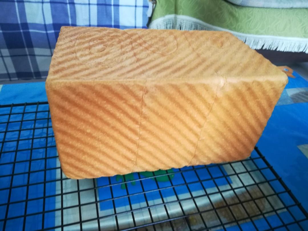 软到没朋友的吐司