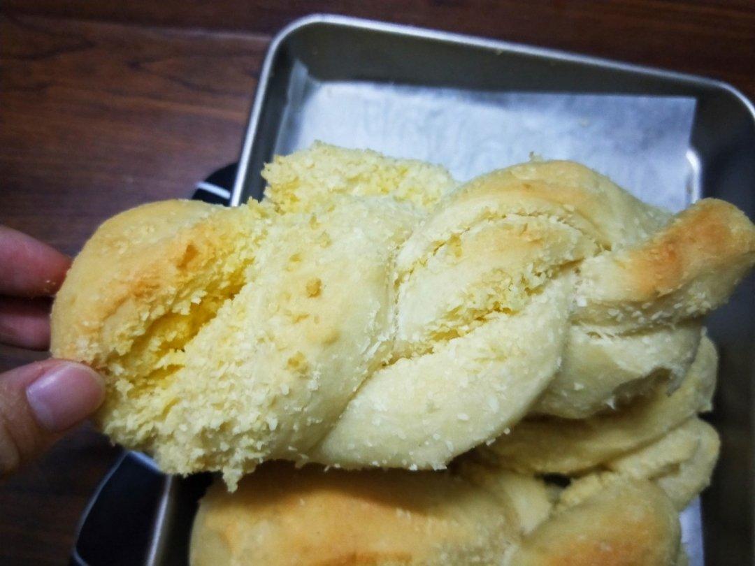 椰蓉奶棒面包