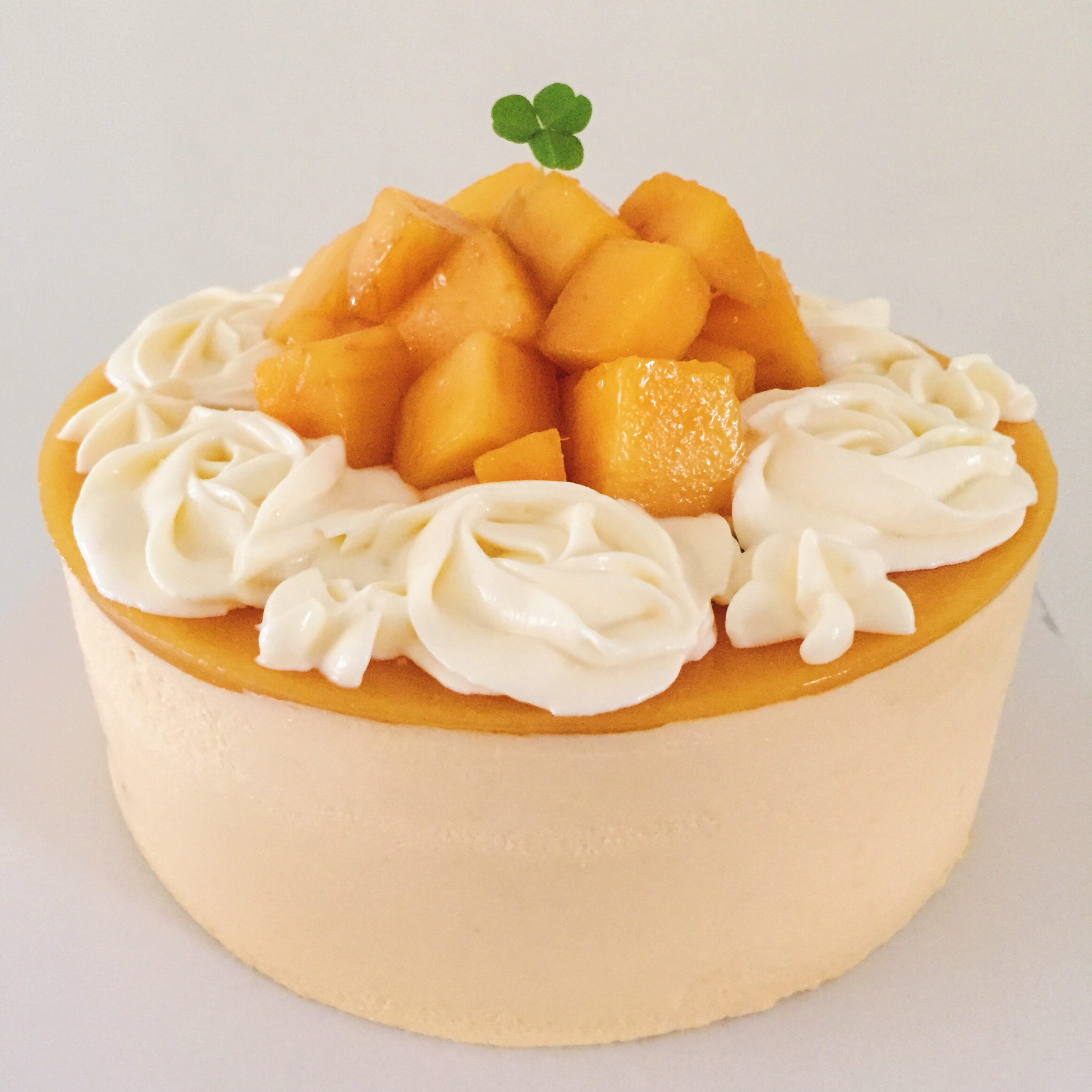 芷晴子做的料超足的芒果慕斯蛋糕