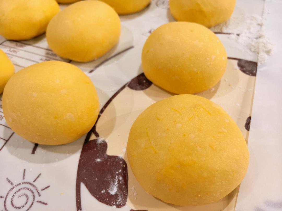 秋天的第一口面包-🎃南瓜乳酪软欧！