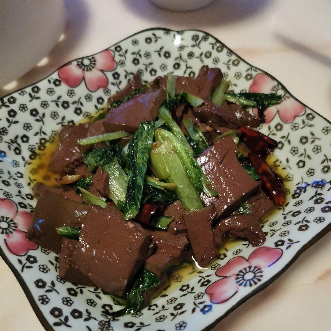 韭菜炒鸭血