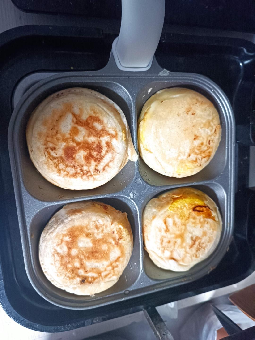 是「肉蛋堡」呀，超越早餐摊👍👍👍