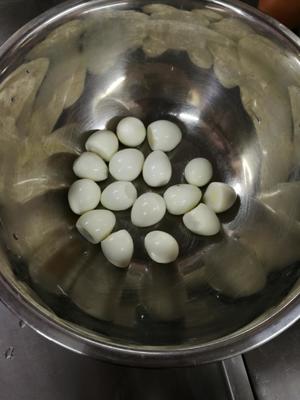 香菇苏格兰蛋（鹌鹑蛋版本）（shii-take mushroom Scotch Eggs）的做法 步骤1
