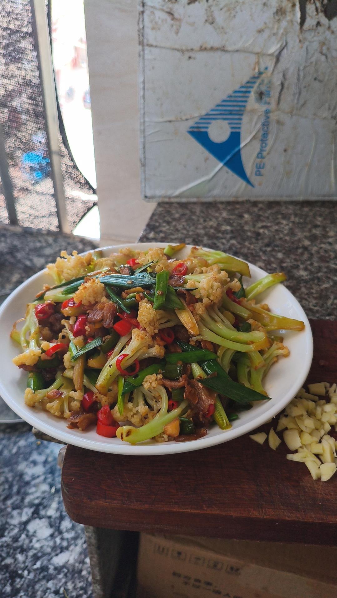 正宗湘菜的干锅花菜