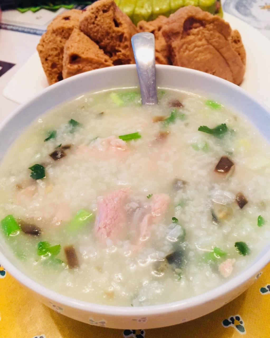 十五分钟快手之香滑皮蛋瘦肉粥(附五分钟电饭煲电压力锅更快捷方法)