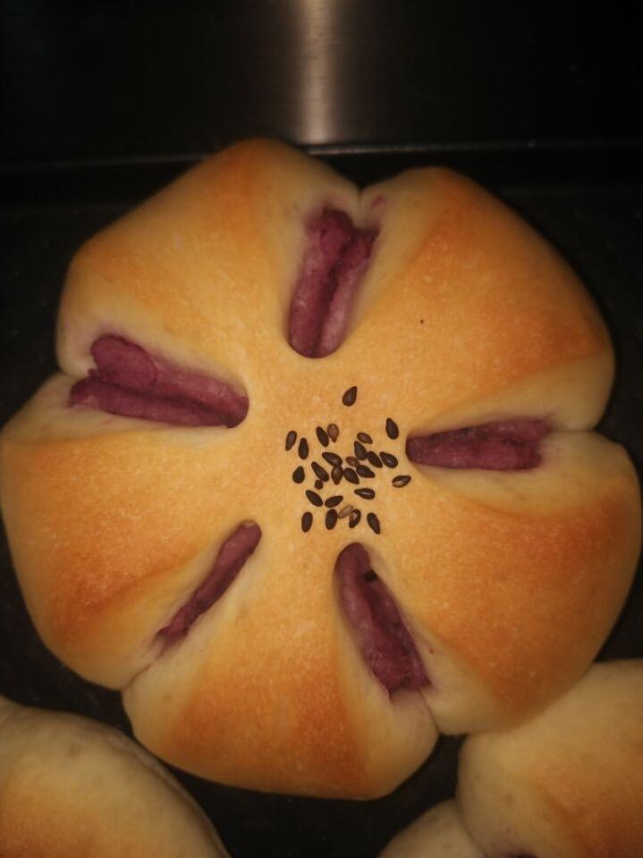 软噗噗的香芋小包