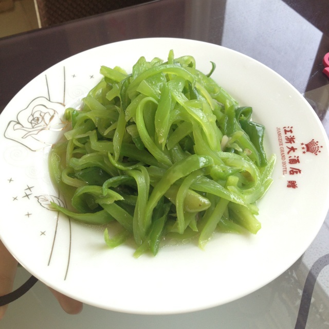 清炒莴笋丝