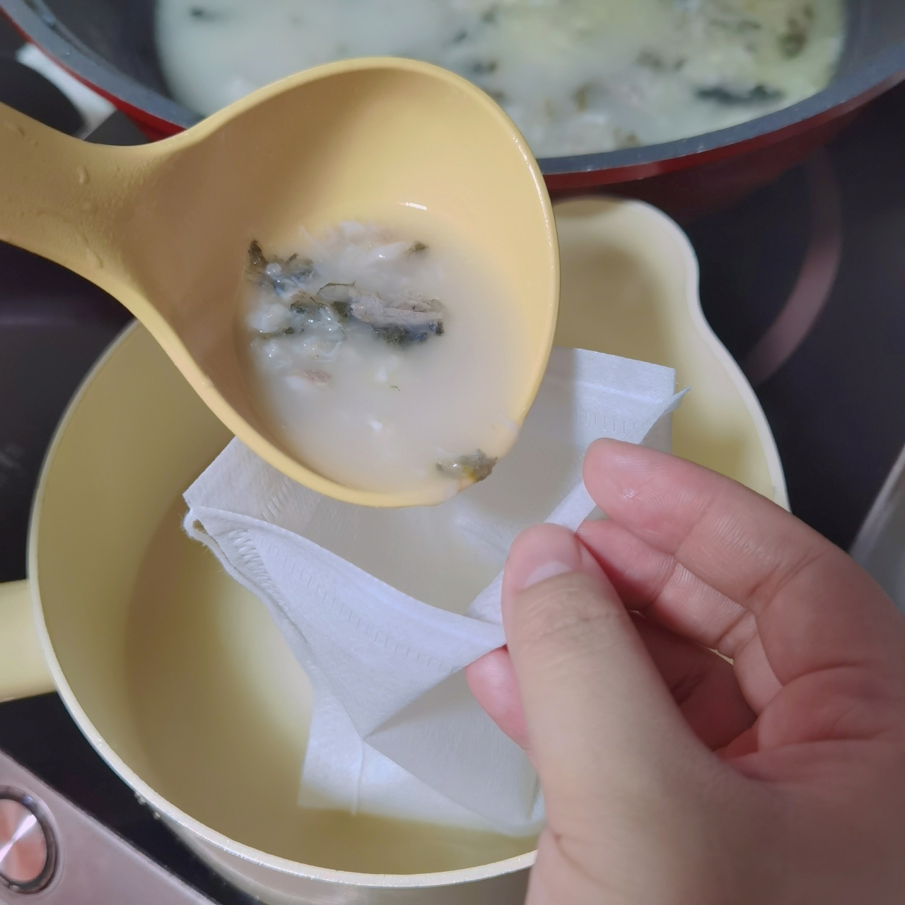 鲫鱼豆腐汤的做法 步骤6