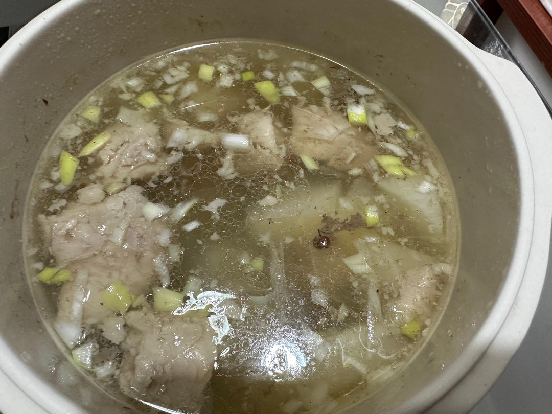 清炖滋补羊排汤
